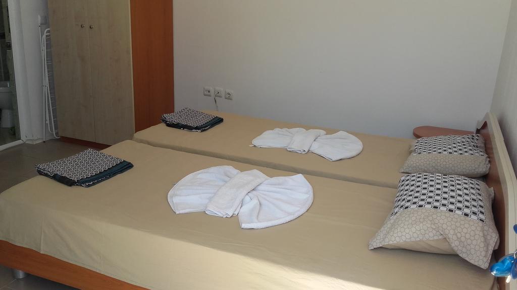 Global Ville Apartcomplex Sunny Beach Ngoại thất bức ảnh