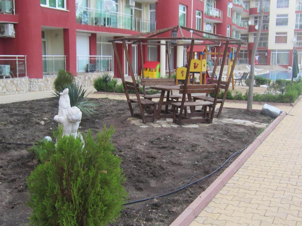 Global Ville Apartcomplex Sunny Beach Ngoại thất bức ảnh