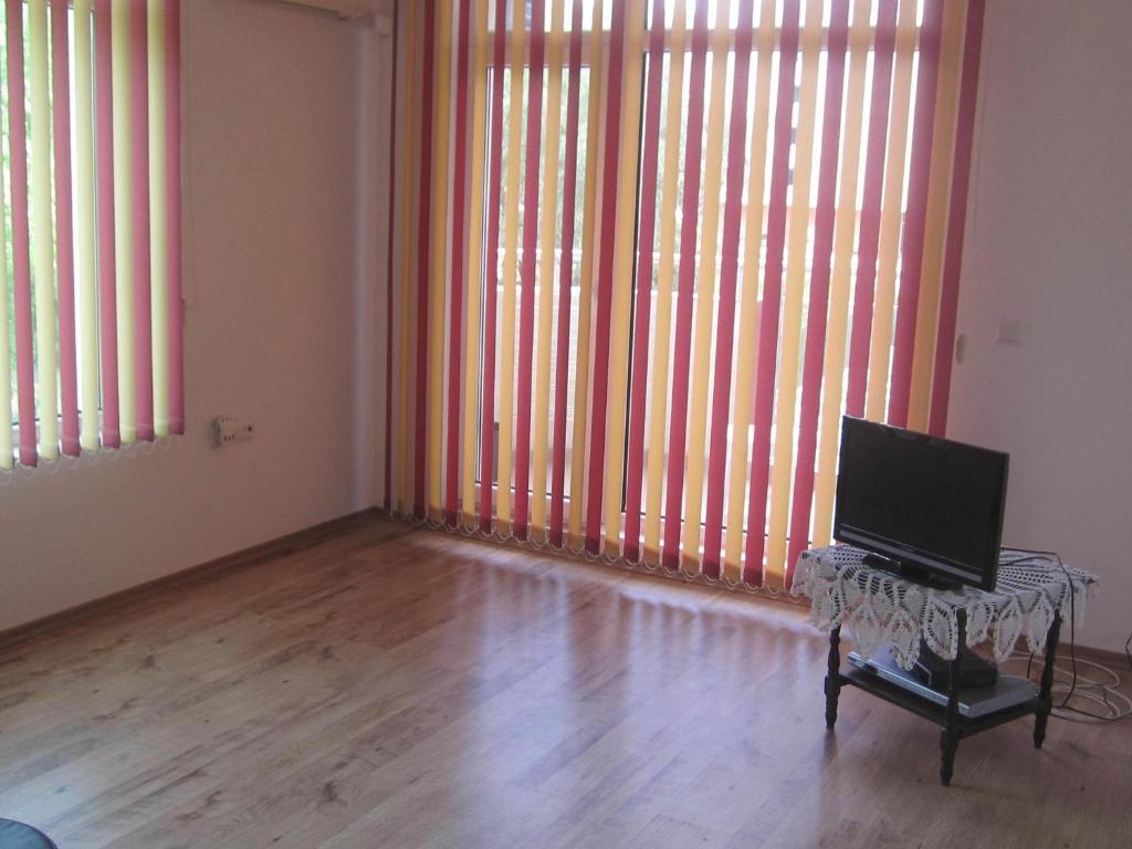 Global Ville Apartcomplex Sunny Beach Ngoại thất bức ảnh